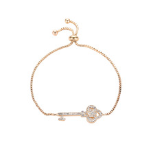 Pulsera ajustable de diseño especial para mujer, brazalete con forma de llave de cristal transparente brillante, cadena fina dorada 2024 - compra barato