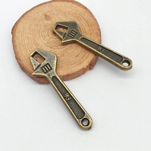 Pingente de chave de ferramenta vintage, pingente de chave de liga de metal para pulseira de brinco, colar, joias para fazer 2024 - compre barato