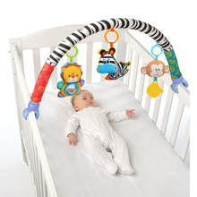 Chocalhos para carrinho de bebê, conjunto de brinquedos educacionais para bebês de 0-12 meses, berço e barra protetora 2024 - compre barato