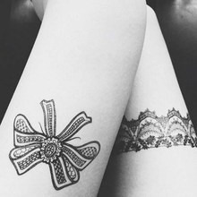 Tatuagens temporárias da transferência de água das pernas femininas bonitas sexy dos decalques do corpo da etiqueta provisória impermeável descartável da tatuagem 2024 - compre barato