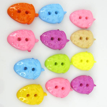 100 piezas botones de fresa mezclados Botón de nailon para bebé niño costura accesorio Scrapbooking 11x16mm 2024 - compra barato