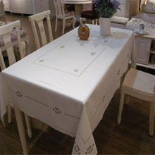 Toalha de mesa retangular com borda vazada, frete grátis, estilo pastoral, tecido à prova de óleo, para uso ao ar livre 2024 - compre barato