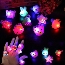 1 шт/5 шт/10 шт светящиеся кольца игрушки для девочки LED мультфильм вспышка светится в темноте игрушки для детей дети кольцо играть в ночное время 2024 - купить недорого