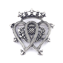 Broches de corona de cardo de flor nacional escocesa Vintage Outlander, alfileres de doble Corazón, broche de Metal con bolsa de joyas, sombrero con estilo 2024 - compra barato