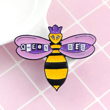 MINGQI, broche de abeja, Reina púrpura, insecto animal de dibujos animados, broche de abeja púrpura brillante, broche de esmalte, bolso, insignia de camisa, accesorios de joyería, regalos 2024 - compra barato