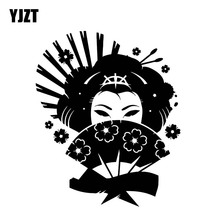 YJZT 12,1*14,5 см Красивая Очаровательная Виниловая наклейка для автомобиля с азиатской девушкой черная/серебряная наклейка для автомобиля популярный модный стиль 2024 - купить недорого
