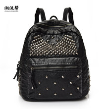 Fashion 2017 brand soft PU leather backpack rivet handbag shoulder bag backpack leisure travel school bag for young people 2024 - compra barato