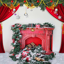 Рождественский фон для фотосъемки с принтом серебряные шары звезды подарки сосновые ветки красные шторы камин фон для рождевечерние 2024 - купить недорого
