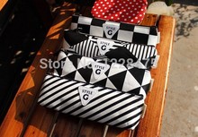 1 pçs/lote novo clássico preto e branco lápis saco do vintage diy multifuncional lápis bolsa caneta 2024 - compre barato