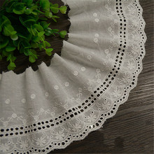 Frete grátis tecido renda renda bordado pano de algodão vintage requintado branco largura 12cm 5yds/lote 2024 - compre barato