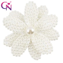 CN 5pcs/lot White Pearl Covered Flower With Clip For Girls Kids Boutique Fashion Luxury Hairgrips Headwear Hair Accessories 2024 - buy cheap