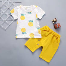 Летняя одежда для маленьких мальчиков и девочек, Модный хлопковый комплект с принтом фруктов, спортивный костюм для мальчика, футболка + шорты, детская одежда 2024 - купить недорого