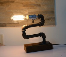 Чердак гостиной дизайнерский стиль жизни Эдисона водопроводная труба настольная лампа антикварная стальная окантовка Ретро ностальгическая лампа деревянная основа 2024 - купить недорого
