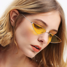 Gafas de sol de marca geniales pequeñas de Metal, gafas de sol de diseño moderno para mujer, gafas de sol tipo ojo de gato para hombre, triángulo rojo amarillo, lente de Color Vintage para mujer 2024 - compra barato