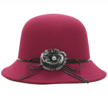 HT1834 винтажная Стильная осенне-зимняя шерстяная фетровая шляпа, женская меховая шляпа с помпоном, дамская шляпа-ведро, Женская однотонная элегантная шляпа-федора 2024 - купить недорого