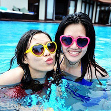 NEW Retro Funny Summer Love Heart Shape Lolita Sunglasses Sun Glasses Gift Retail/Wholesale  5994 6R15 2024 - buy cheap