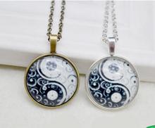 Preto branco gótico yin yang colar de vidro cabochon pingente colar gargantilha colares para presentes de jóias femininas 2024 - compre barato