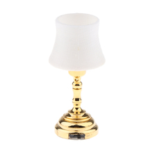 Миниатюрная Настольная лампа для кукольного домика, светодиодный светильник, работающий от батареи, для украшения кукольного домика, 1:12 2024 - купить недорого