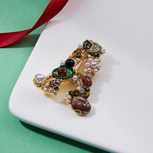 Luxury Pearl Rhinestone Letter Brooch Painting Oil Gold Flower Brooch Pin For Women Girls Creative Jewelry Accessories 