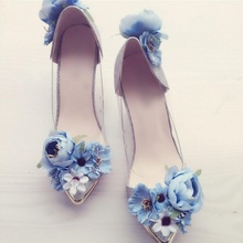 Doce azul flor decoração sapatos de casamento noiva apontou toe corda grânulo sapatos femininos salto alto deslizamento-em senhoras bombas foto real 2024 - compre barato