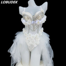 Disfraz de baile con luz electrónica para mujer, mono luminoso de flor blanca con luces LED con cola, Sexy, para discoteca o discoteca 2024 - compra barato