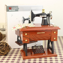 Винтажная заводная мини швейная машина музыкальная шкатулка Sartorius стиль музыкальная игрушка подарок на день рождения деревянная Музыкальная Коробка 2024 - купить недорого