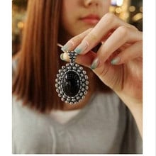 Женское винтажное ожерелье с подвеской в стиле ретро, украшенное кристаллами и большими камнями, модель 4ND152 2024 - купить недорого
