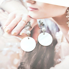 Temperamento coreano Simple Shell perla pendientes redondos oreja Clips sin Piercing pendiente sin orificio de oreja 2024 - compra barato