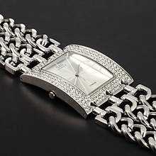 Женские модные классические женские кварцевые часы с золотым и серебряным циферблатом 2024 - купить недорого