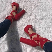 Novo, sandálias de camurça vermelhas de salto quadrado, com alça cruzada, sapatos para mulheres, estilo gladiador 2024 - compre barato