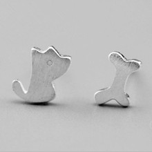 Модные маленькие Изящные серьги из стерлингового серебра 925 пробы с изображением собак и собак SE54 2024 - купить недорого
