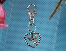 Vintage Ángel de plata, colgante de corazón llavero para las llaves de coche clave anillo de recuerdo regalos par bolso clave joyería de cadenas DIY regalos Z263 2024 - compra barato