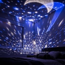 Светящиеся в темноте игрушки Звезды Луна звездное небо светодиодный ночной Светильник светящиеся игрушки проектор USB украшения на день рож... 2024 - купить недорого