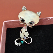 Vintage Crystal Fox Brooches Animals Fashion Cute Rhinestone Opal Brooch Women Jewelry Clothing Pin Accessories Party Gift 2024 - buy cheap