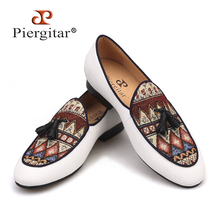 Piergitar brand 2019 Handmade cotton canvas of Paisley pattern men loafers Fashion party and wedding men tassel shoes plus size 2024 - buy cheap