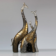 Креативная Золотая и серебряная семья из трех жирафов, статуя в европейском стиле, смола, скульптура, ремесла, домашнее украшение, фигурка животного 2024 - купить недорого