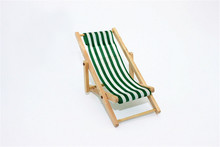 Cadeira dobrável de madeira para praia, cadeira de lounge para casa de boneca em miniatura adorável, colorida em verde, rosa e azul, escala 1:12 2024 - compre barato