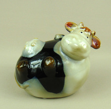 Estatua artística de porcelana divertida para decoración de habitación y escritorio, artesanía de vaca y leche en miniatura para Ranch, cerámica, ganado lechero, adorno de escritorio 2024 - compra barato
