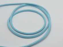 32,8 pies azul cielo plano de cuero sintético suave Cordón de joyería 4x2mm 2024 - compra barato
