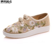 Китайские женские туфли на плоской подошве, лоферы на платформе с цветочной вышивкой и стразами, парусиновые туфли для вождения, размер 43 2024 - купить недорого