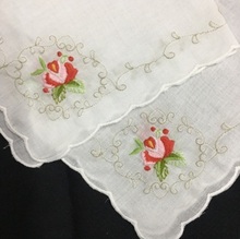 Conjunto de 12 lenços de algodão branco, lenços para casamento, bordas de vieira e bordado floral, 12x12 polegadas 2024 - compre barato