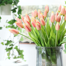 Ramo de tulipanes de tacto Real de lujo, flor Artificial de plástico suave para decoración de boda en casa, flores falsas de mano, flor Artificial 2024 - compra barato