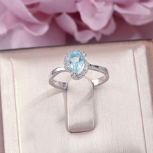 Женское кольцо из серебра 925 пробы с натуральным топазом 2024 - купить недорого