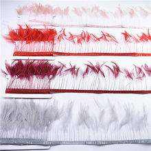 Recortes de pluma de gallo Natural teñido, 10 yardas, 10-15cm, plumas DIY para artesanía, vestimenta, accesorios de costura, decoración, cinta de plumas 2024 - compra barato
