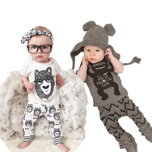 2020 Модный комплект одежды для новорожденных мальчиков и девочек, хлопковая футболка с короткими рукавами и рисунком + штаны, Одежда для младенцев, костюм для малышей 2024 - купить недорого