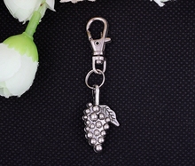 Vintage Silver Grape Lobster clasp keychainFor Keys Car Key Ring Souvenir Gifts Couple Handbag Jewelry Accessories HOT Y108 2024 - buy cheap