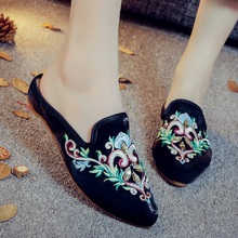 Zapatillas de lona para mujer, zapatos de tacón bajo con bordado Vintage, puntiagudas, para primavera y verano, Estilo de China, 20190318 2024 - compra barato
