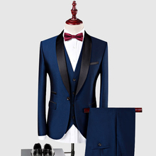 Новое поступление, приблизительный черный костюм для жениха с отворотом, свадебные костюмы для лучших мужчин, 3 предмета (пиджак + брюки + жилет), мужской костюм Королевского синего цвета 2024 - купить недорого