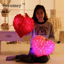 Almohada romántica de peluche para novia y esposa, luminosa de luz LED juguete de almohada con corazón de amor, Rosa colorida, regalo de peluche suave 2024 - compra barato