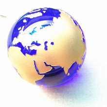 Красивый 8 см синий золотой кристалл модель земли фэн шуй стеклянный шар Сфера украшения фигурка украшение для дома подарки на день рождения 2024 - купить недорого